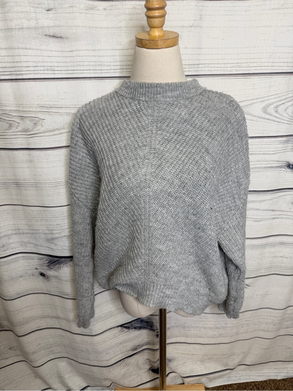 Vince Camuto Gray Crewneck Knit Sweater